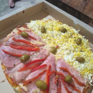 2 muzzarella + 1 especial